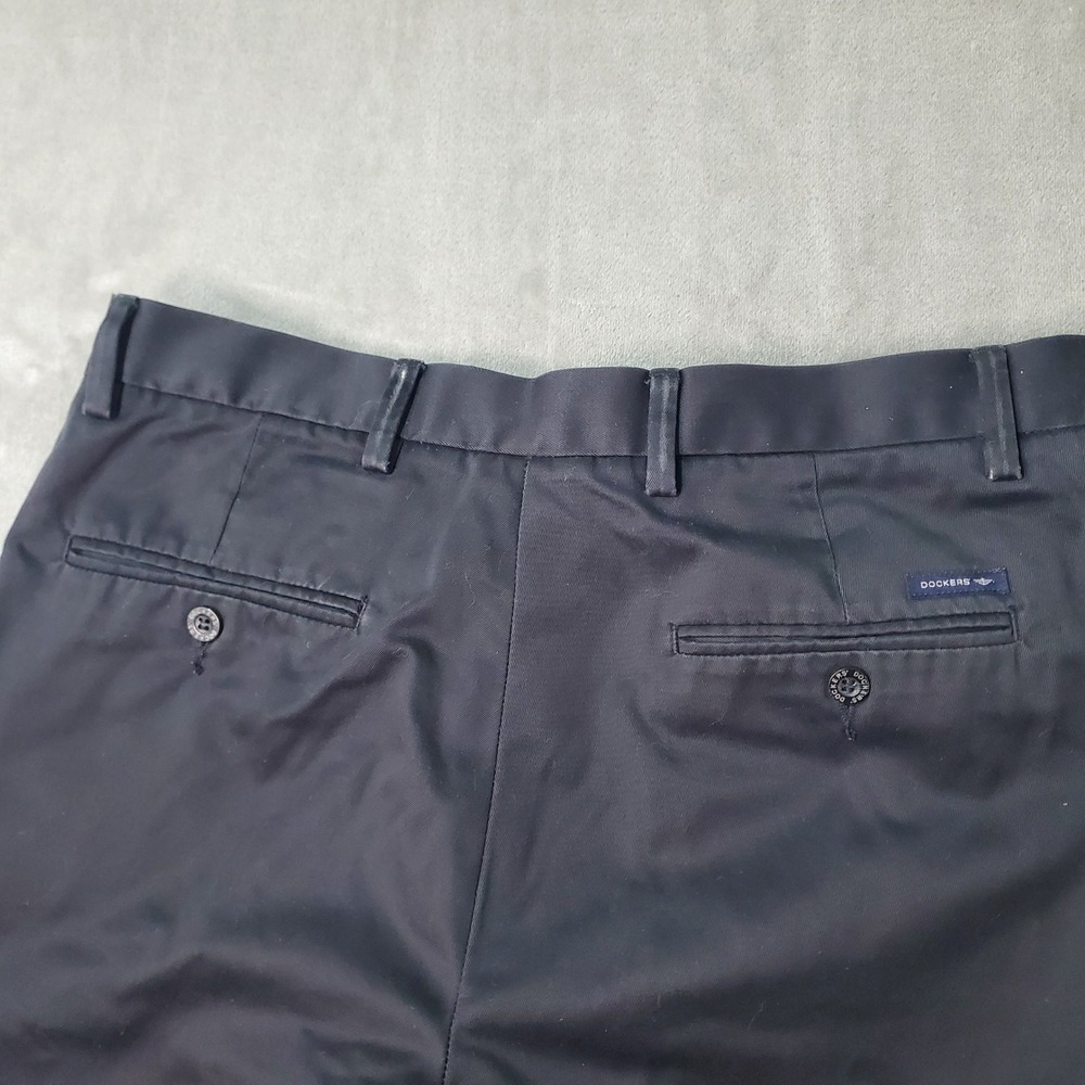 Dockers Mens D3 Classic Fit Pleated Chinos Navy Blue Cotton Pants W32 L34 - Picture 6 of 7
